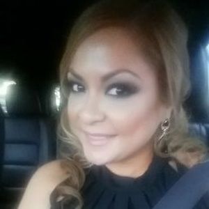 Meet your Posher, Yvette